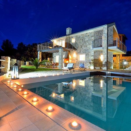 Amazing Villa Ele 扎顿 外观 照片