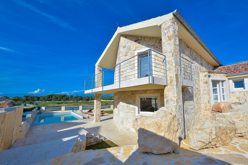 Amazing Villa Ele 扎顿 外观 照片