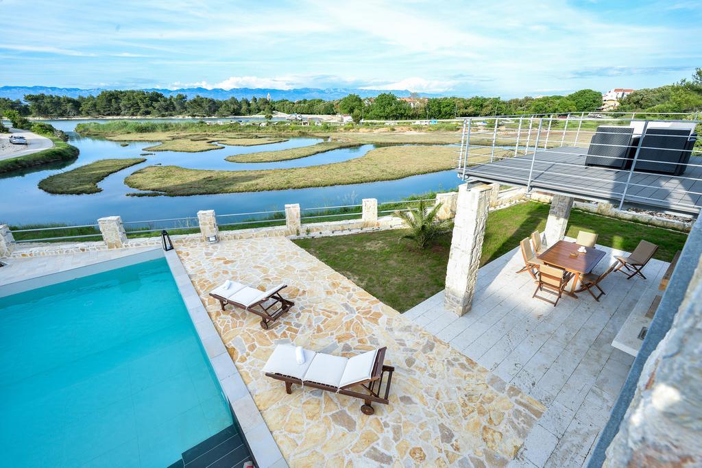 Amazing Villa Ele 扎顿 外观 照片