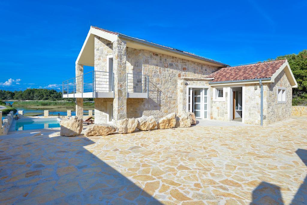 Amazing Villa Ele 扎顿 外观 照片