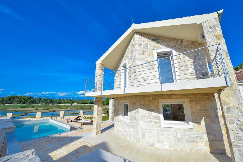 Amazing Villa Ele 扎顿 外观 照片