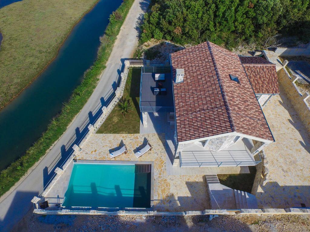 Amazing Villa Ele 扎顿 外观 照片